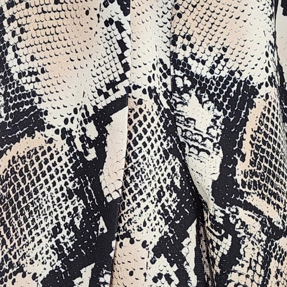 Joseph Ribkoff Women's Snakeskin Peak Lapel Blazer - 6 - Picture 5 of 8